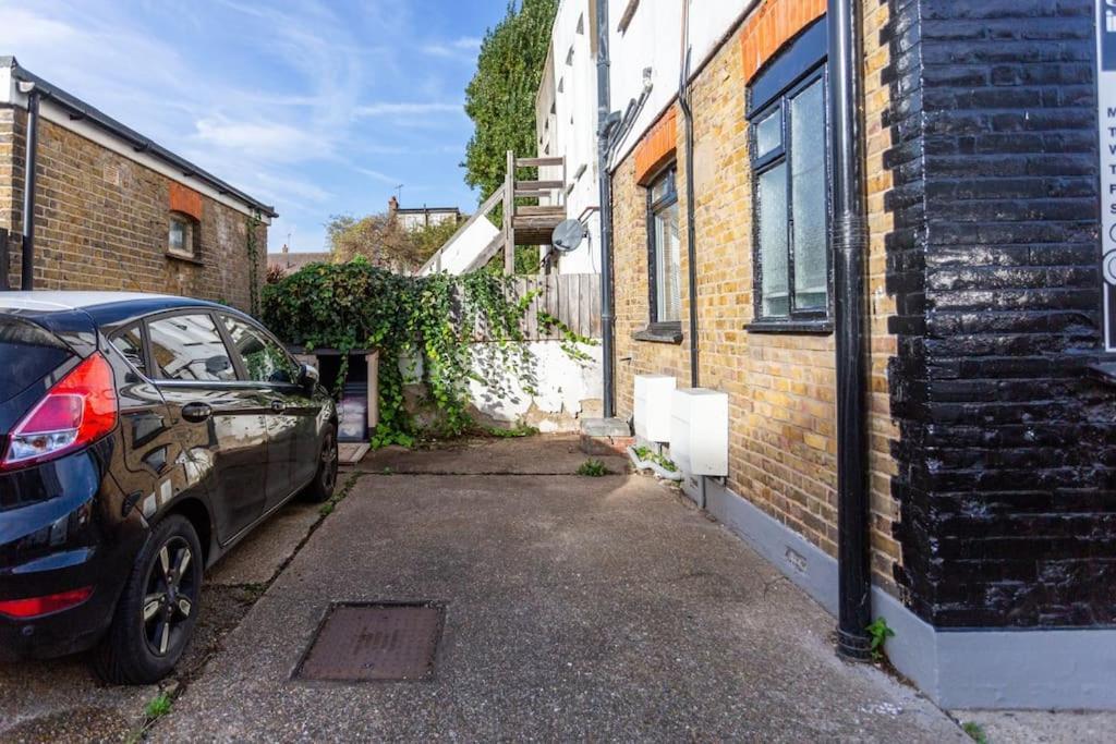 2 Bed Apartment Near The Beach Southend-on-Sea Buitenkant foto