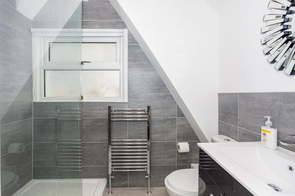 2 Bed Apartment Near The Beach Southend-on-Sea Buitenkant foto